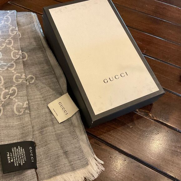 NWT & Box Gucci GG Printed Scarf 🧣 - Picture 9 of 10